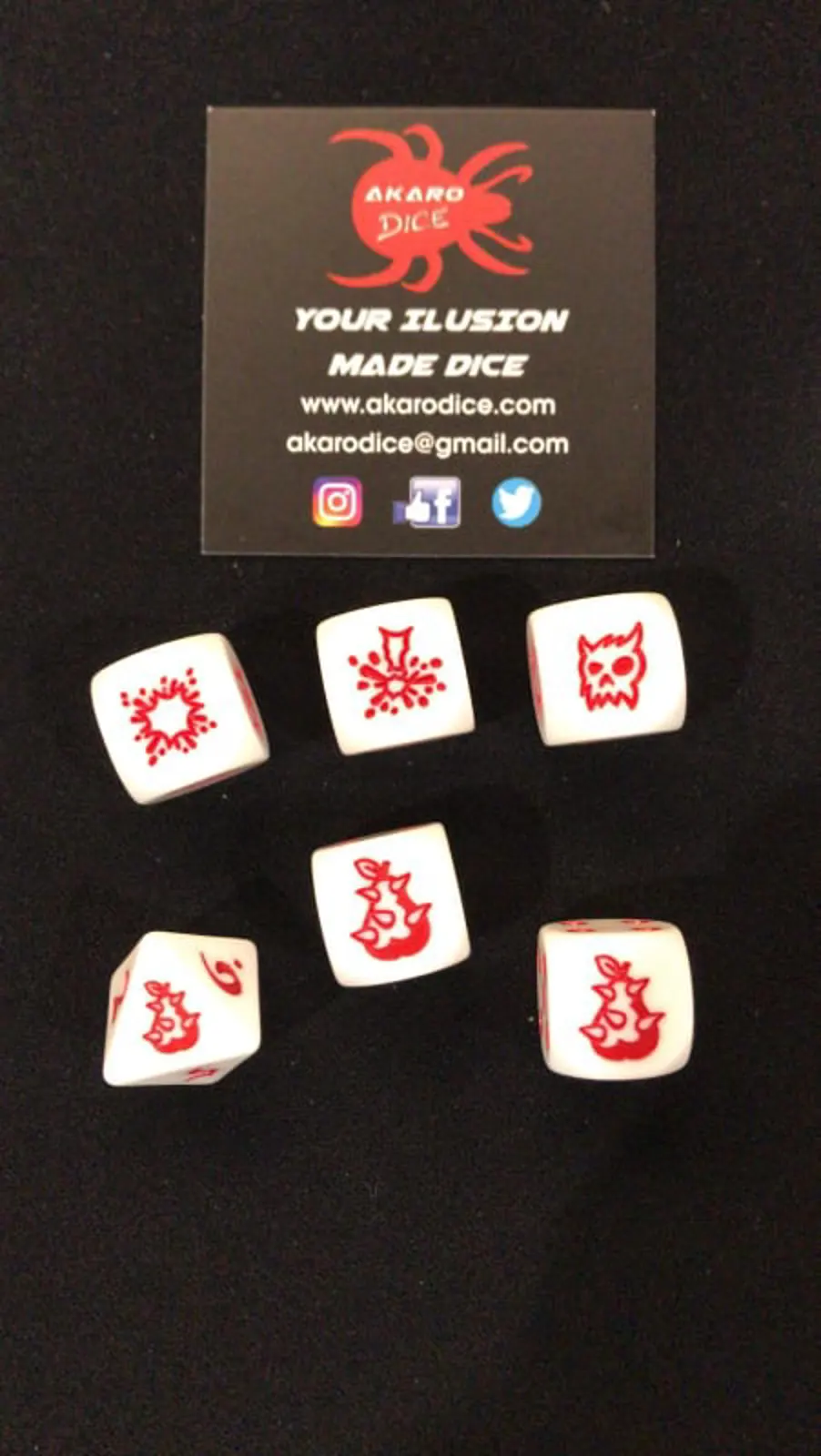 Set de dados de la NAF World Cup 2019 Blanco + Rojo